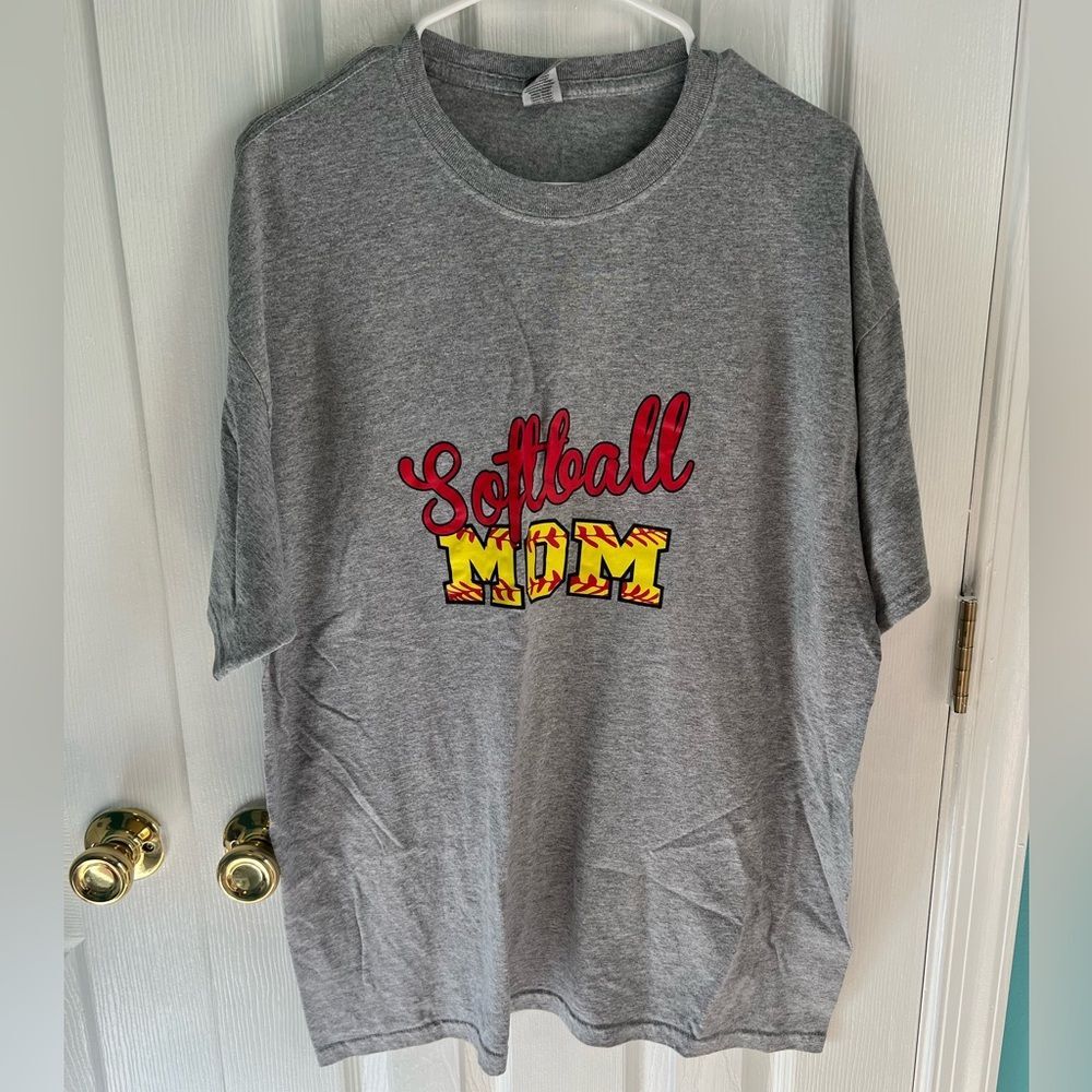 DIY Softball Mom Womens XL Gildan Short Sleeve Grey‎ Tee